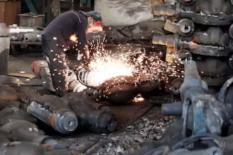 China’s June factory activity contracts for second month