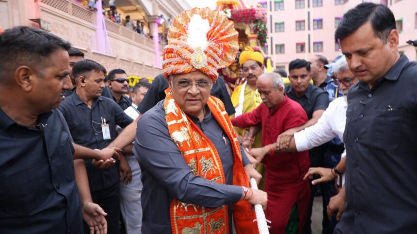 Lord Jagannath Rath Yatra commences in Ahmedabad; Amit Shah, CM Patel offer prayers