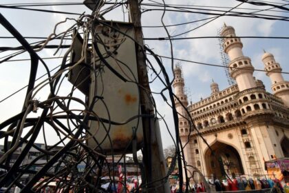 Remove dangling cables immediately or face action: Telangana SPDCL CMD after three meetings