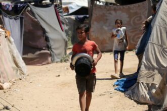 War-torn Gaza faces rising child health threats: Hepatitis and skin diseases surge amid water crisis