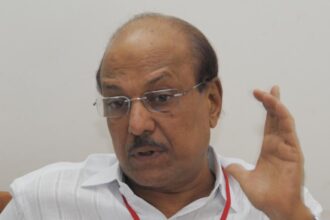 Kunhalikutty seeks Pinarayi Vijayan’s response over ADGP-Hosabale meeting Kunhalikutty seeks Pinarayi Vijayan’s response over ADGP-Hosabale meeting