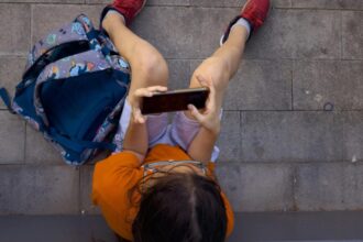 Sweden joins countries seeking to end screen time for children under 2