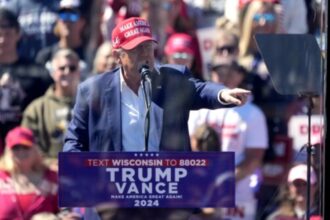 ‘We’re run by stupid people’: Trump calls for Constitutional change to remove ‘conspiring’ vice presidents