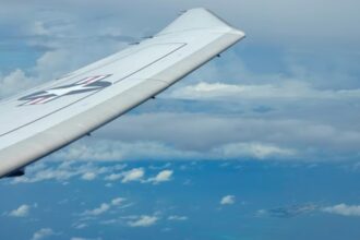 Chinese warplanes tail US military aircraft in Taiwan strait