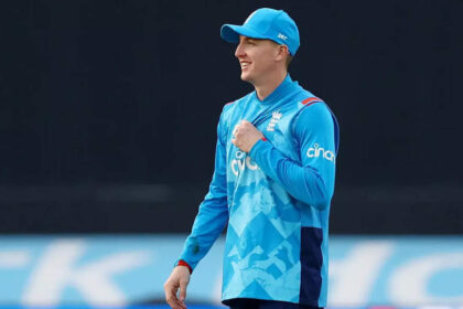 Australia 6/0 in 1.1 Overs | England vs Australia 2nd ODI Live Score