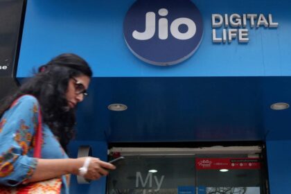 Jio offers free Air Fiber for 365 days to Reliance Digital shoppers spending ₹20,000