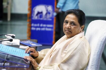 State governments should pay attention to flood prevention, says Mayawati