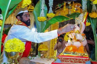 Maharashtra CM, other leaders bring home Lord Ganesh on Ganesh Chaturthi as 10-day festival begins Maharashtra CM, other leaders bring home Lord Ganesh on Ganesh Chaturthi as 10-day festival begins