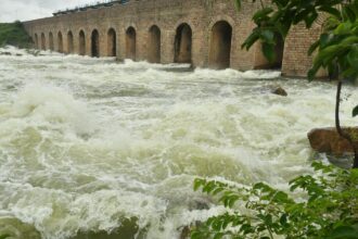 Gates of Hyderabad’s twin reservoirs to be lifted this evening, water to be released into Musi Gates of Hyderabad’s twin reservoirs to be lifted this evening, water to be released into Musi