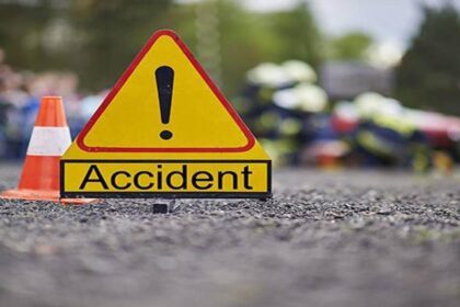 7 killed as car rams into trailer truck in Gujarat’s Sabarkantha