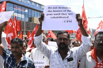 Residents protest Musi riverfront demolition, demand compensation