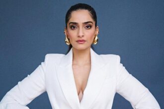 Sonam Kapoor continues her association as brand ambassador for Word to Screen at the MAMI Mumbai Film Festival : Bollywood News