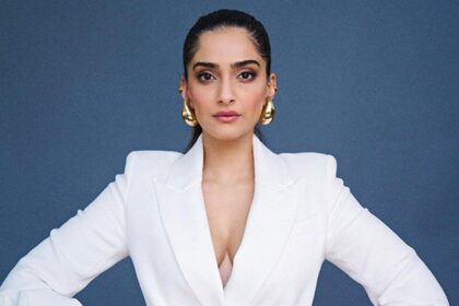 Sonam Kapoor continues her association as brand ambassador for Word to Screen at the MAMI Mumbai Film Festival : Bollywood News