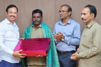 TGSRTC driver, conductor felicitated for helping child who suffered heart attack during journey
