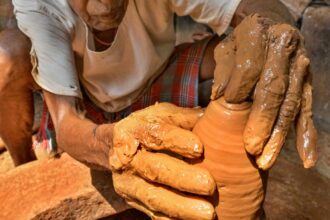 This 93-year-old potter of Visakhapatnam’s Kummari Veedhi keeps a fading tradition alive