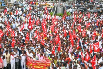 Gram panchayat staff warn Karnataka govt of laying siege to Vidhana Soudha
