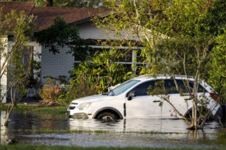 ‘I could feel my house shaking’: Milton tears across Florida ‘I could feel my house shaking’: Milton tears across Florida