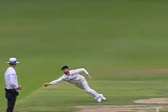 Devon Conway’s one-handed stunner shows Sarfaraz Khan the door in Bengaluru – Watch | Cricket News