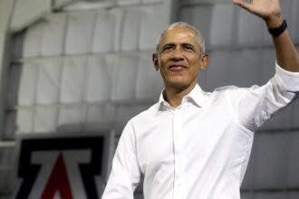 Barack Obama: ‘America is ready to turn the page’: Obama throws weight behind Harris as election enters final stretch