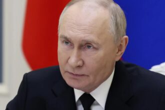 Putin holds drills of Russian nuclear forces simulating retaliatory strikes Putin holds drills of Russian nuclear forces simulating retaliatory strikes