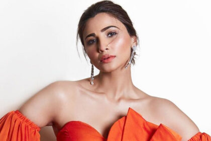 Daisy Shah to make OTT debut with Hungama’s thrilling web series Red Room : Bollywood News