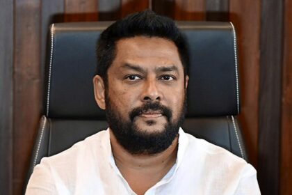Arrested MLAs Nagendra and Munirathna released after being granted bail