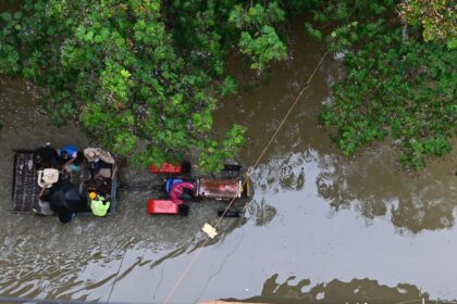 Bengaluru rains: Civic chief inspects flooded areas; tractors deployed in Kendriya Vihar apartment