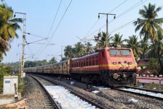 Three coaches of Secunderabad-Shalimar Superfast Express derail near Howrah