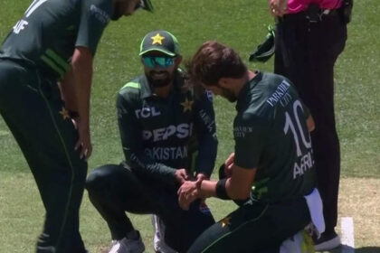 ‘Doctor’ Babar Azam fixes Shaheen Afridi’s thumb after pacer cops a nasty blow. Watch | Cricket News