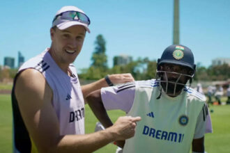 Watch: ‘Legend’ Siraj gets a kiss, praise from Team India bowling coach |