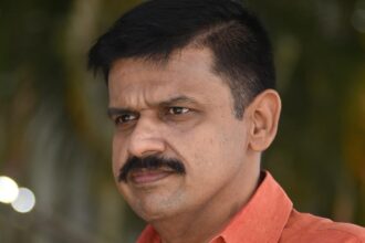 On Palakkad bypoll day, Sandeep Varier visits Samastha chief amidst political turbulence in Kerala