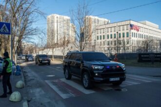 US Embassy Kyiv: US embassy shuts down in Kyiv over likely ‘significant air attack’