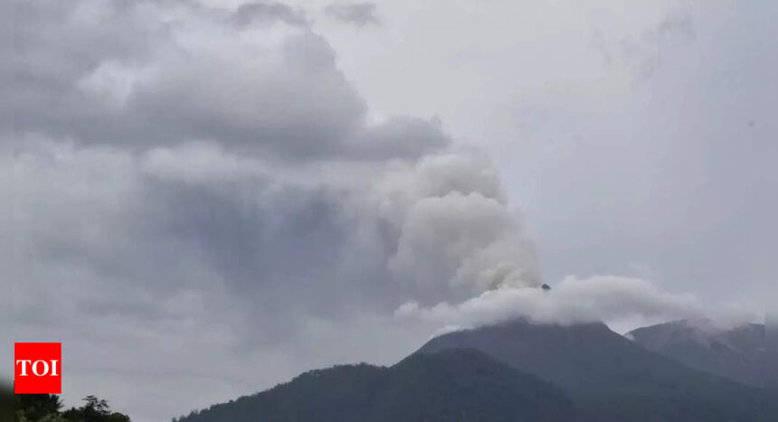 Iceland Volcano Eruption: Volcano erupts again in Iceland, seventh eruption this year | World News