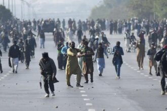 Pakistan: Imran Khan’s PTI calls off Islamabad protest after government crackdown