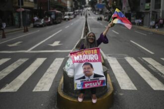 US sanctions Venezuela security chiefs for crackdown