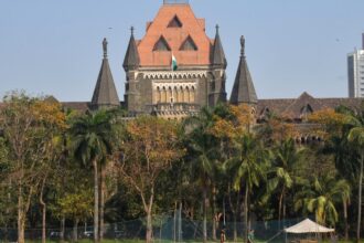 No illegality in mobile phones ban at polling booths: Mumbai High Court