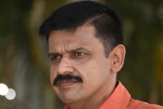 BJP dissident Sandeep Varier joins Congress in Kerala