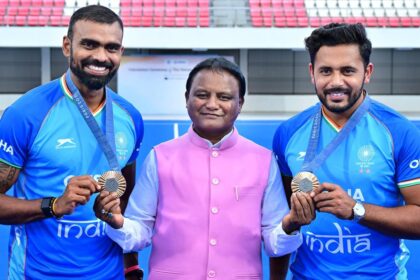 Harmanpreet, Sreejesh bag top honours at FIH Star Awards