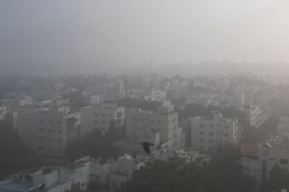 Bengaluru engulfed in thick blanket of fog, several flights delayed