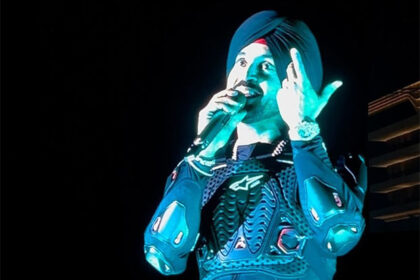 Diljit Dosanjh pausing concert to address ‘balcony audience’ watching it for free goes viral; netizens say, “they paid more than the ticket” : Bollywood News