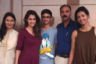Disha Patani’s father Jagdish Patani files FIR against four individuals for duping him of Rs. 25 lakhs : Bollywood News