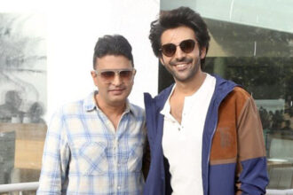 Kartik Aaryan, Bhushan Kumar take off to Varanasi to seek blessings after Bhool Bhulaiyaa 3 success : Bollywood News