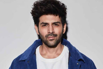 Kartik Aaryan to kick off Pati Patni Aur Woh 2 with Mudassar Aziz as Anurag Basu’s romantic musical gets delayed: Report : Bollywood News