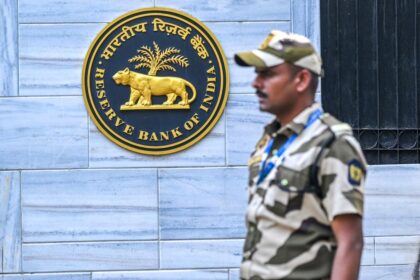 Reserve Bank of India receives bomb threat, probe under way