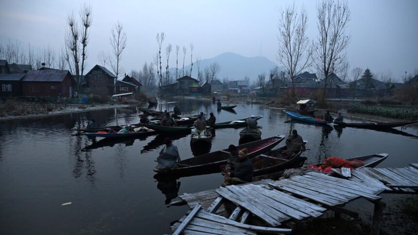 Cold wave conditions intensify in Kashmir; Srinagar records minus 5.3 degrees C