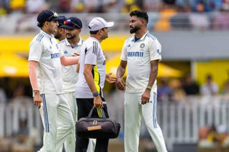 Mohammed Siraj gets injury scare on Day 2 of Gabba Test | Cricket News