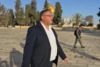 Al-Aqsa Mosque: Israeli security minister enters Al-Aqsa mosque compound ‘in prayer’ for Gaza hostages