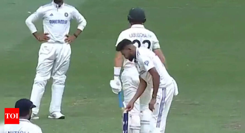 Marnus, look at that! Siraj’s hilarious bail-flip tease. Watch | Cricket News