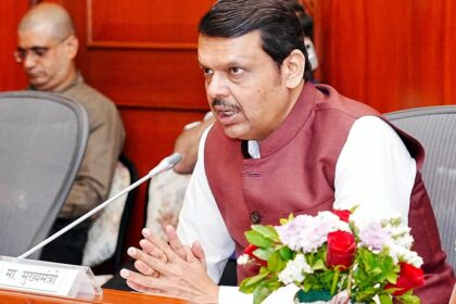 Fadnavis asks transport department to use AI for road safety measures