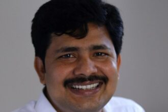 YSRCP MP Maddila Gurumoorthy suggests seasonal move of Parliament to south India